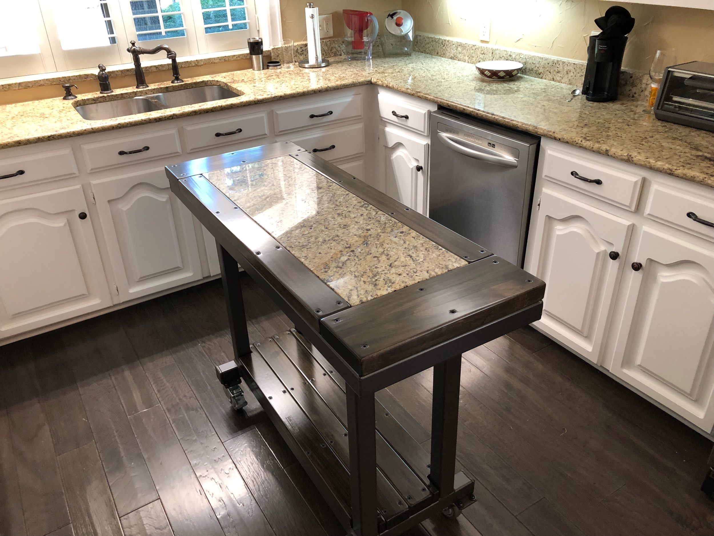 Granite To Match The Countertops Hawthorne Tables