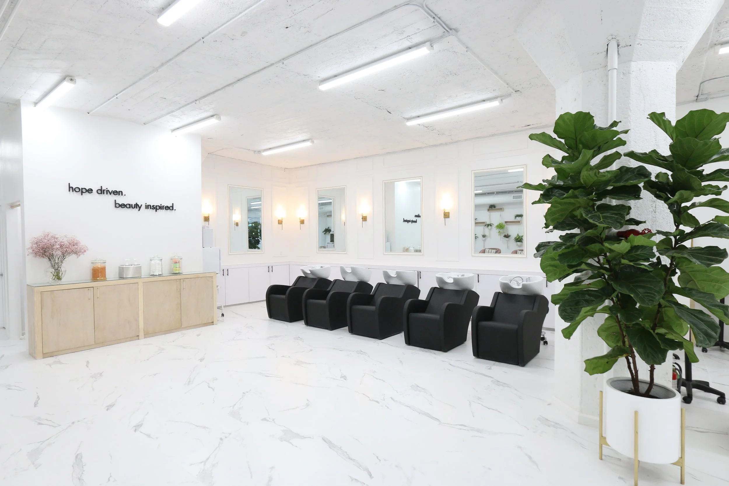Neihule Academy - Cosmetology School Los Angeles Downtown