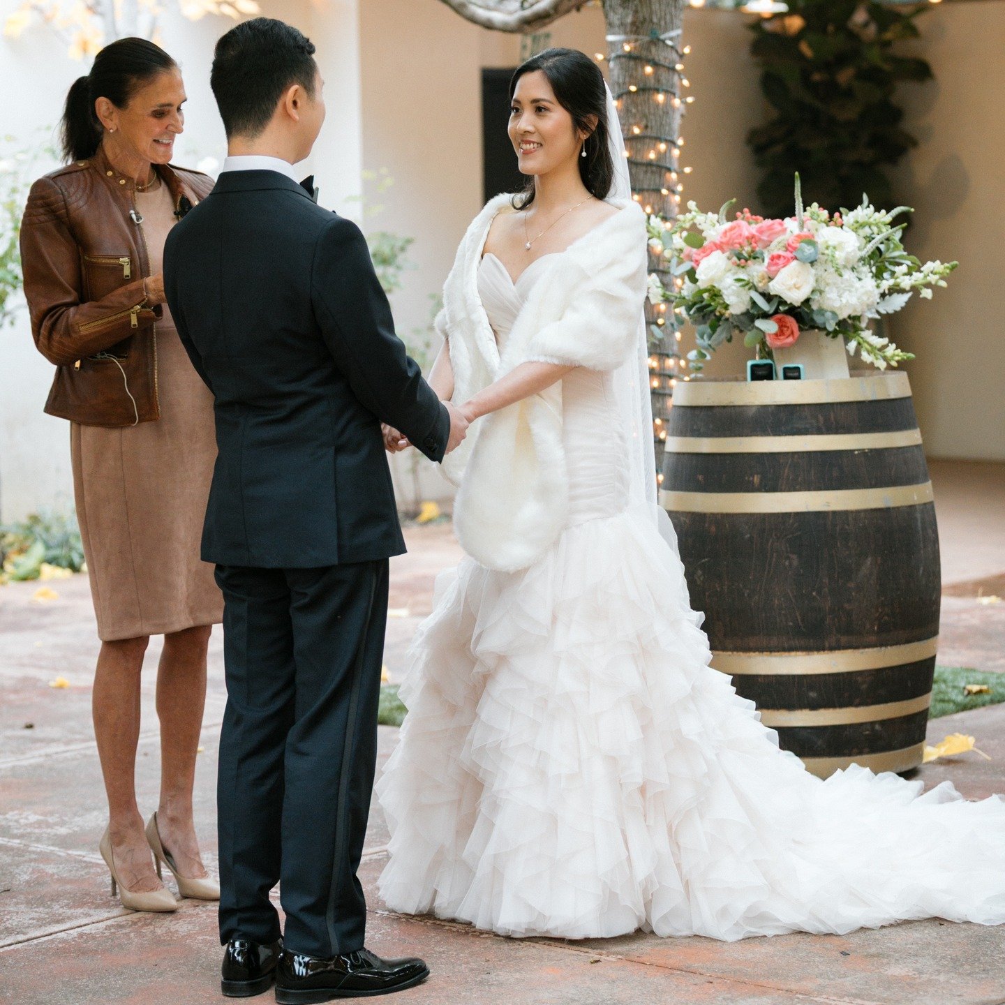 That look of love! #napawedding #napaweddingofficiant #napaofficiant #napaminister #napaweddingofficiant #napavalleyofficiant #napavalleywedding