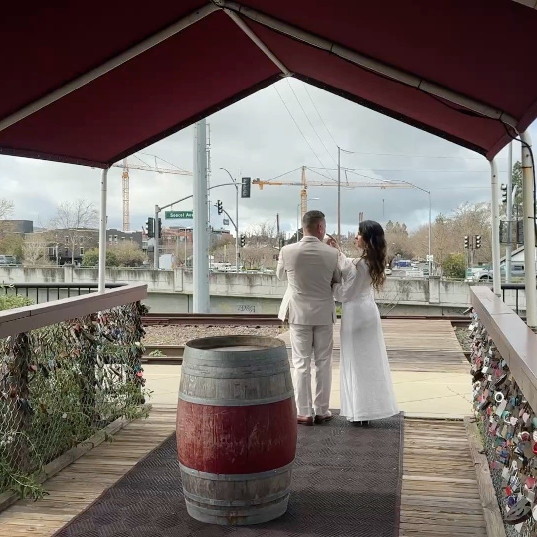 Wine Train Elopement! So sweet and intimate. Honored to perform your cool little ceremony! #napavalleywinetrain #napawinetrain #napaofficiant #sonomaofficiant #napaweddingofficiant #napaelopement #sonomaelopement #napaweddingofficiant #sonomaweddingo
