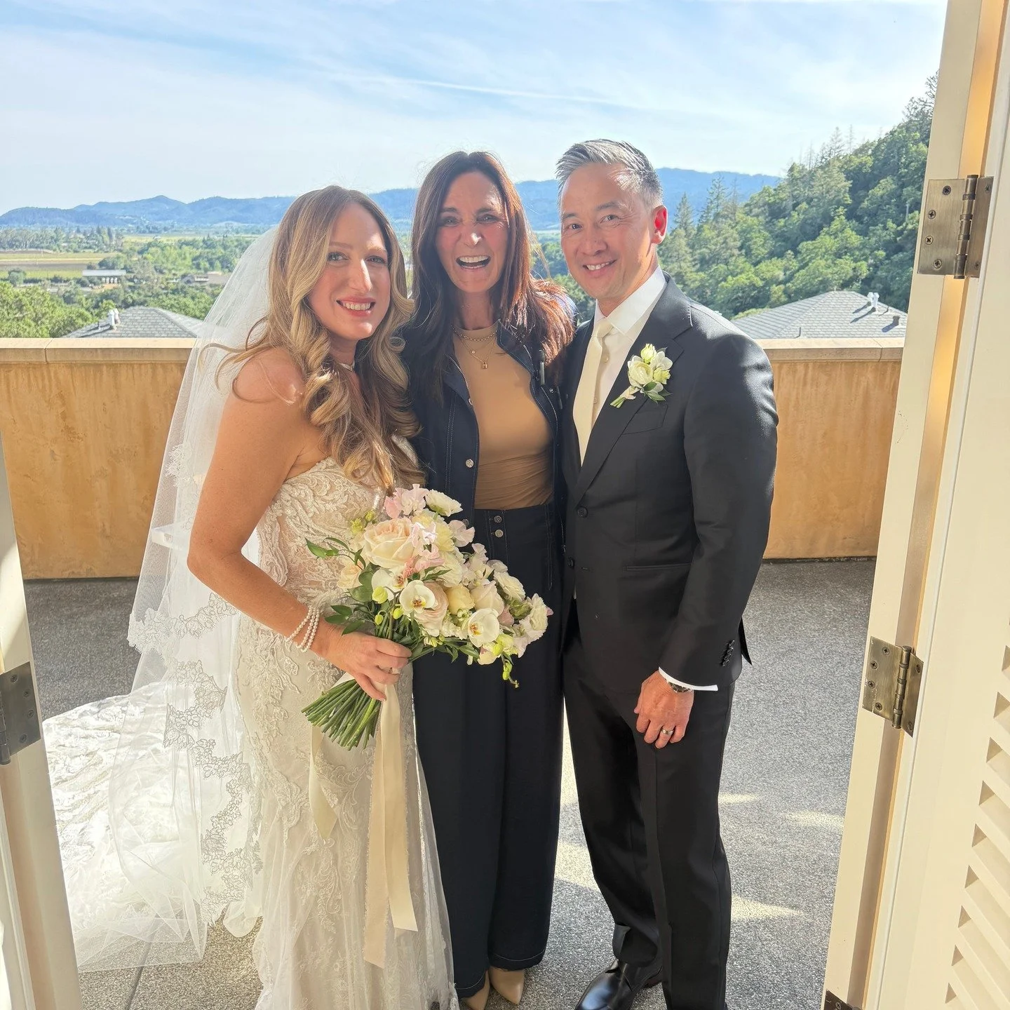 Gorgeous little deck elopement overlooking the Napa Valley! Worked with @carriealdous and @amandaweiphoto to pull it together. Perfection! #napaelopement #sonomaelopement #elopeinsonoma #napawedding #napaofficiant #sonomaofficiant #napaweddingofficia