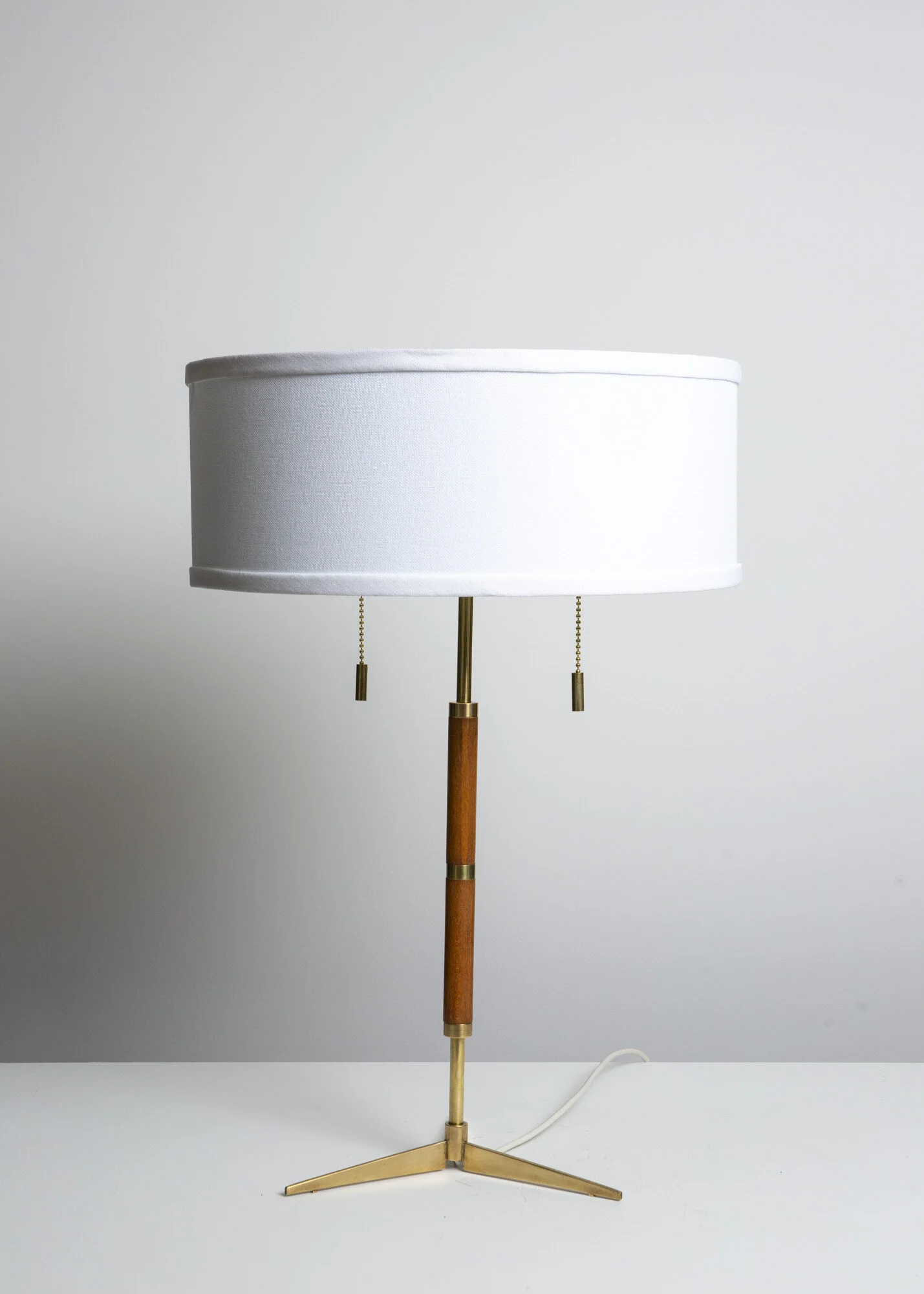Scandinavian tripod table lamp