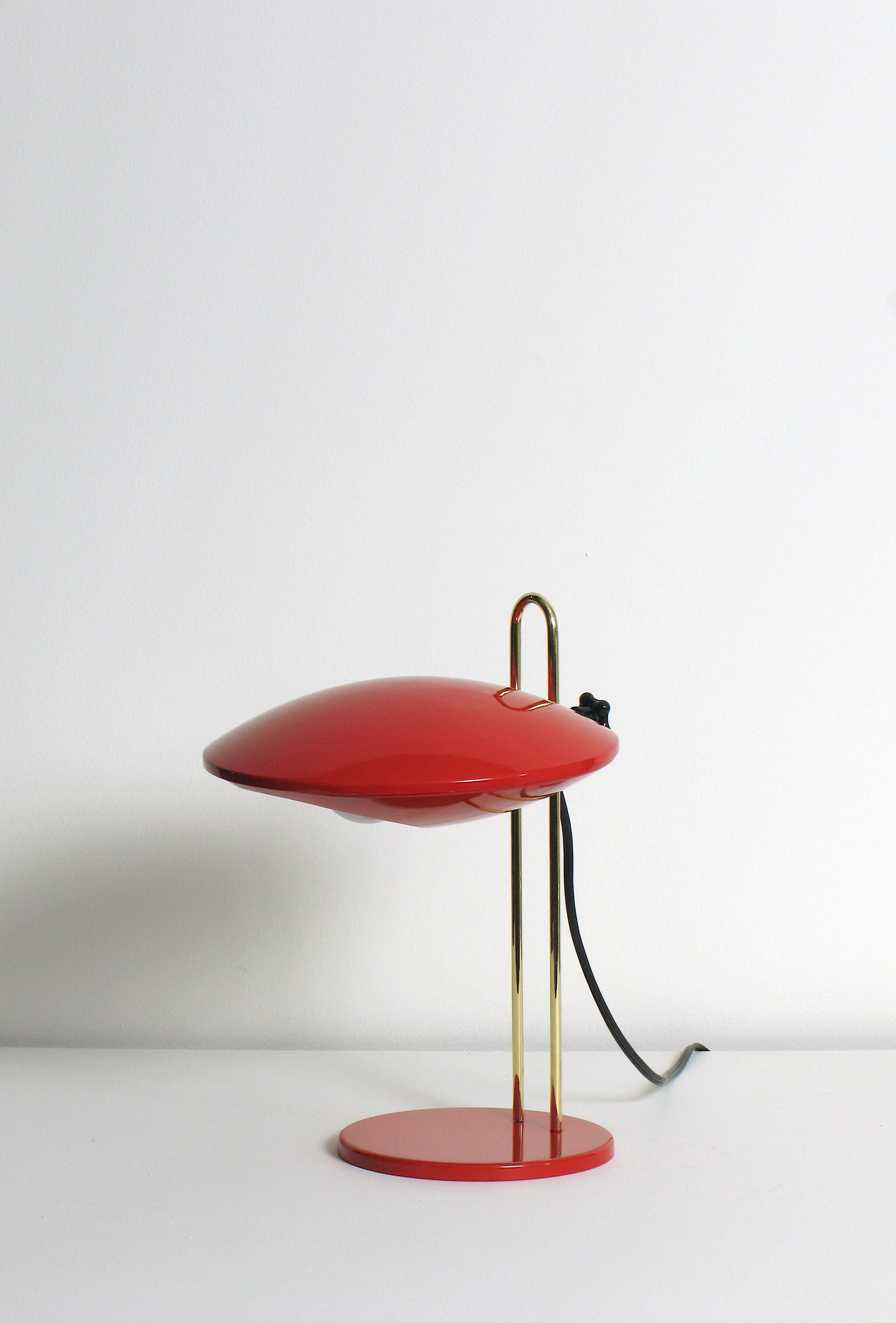 French ufo table lamp