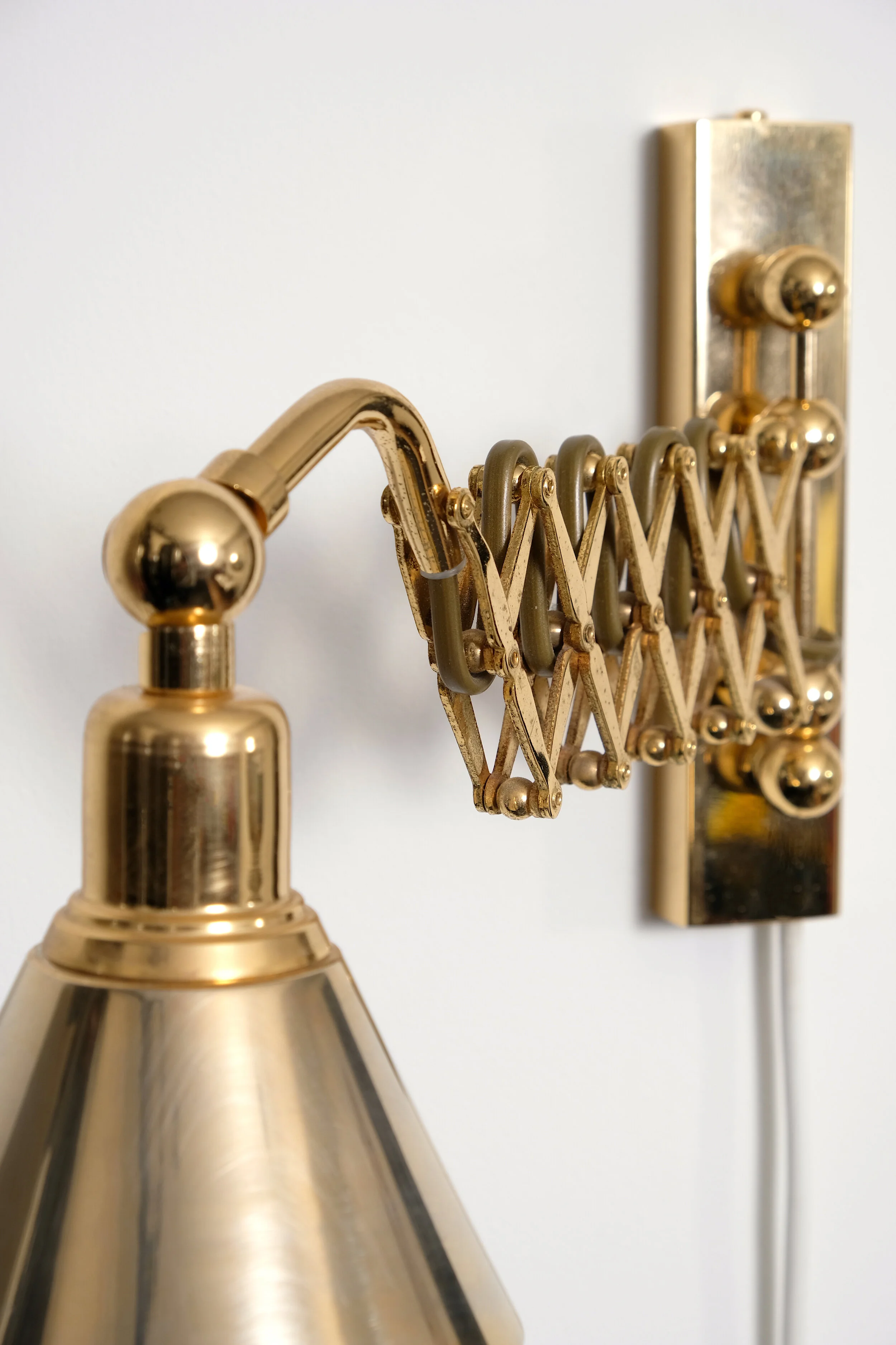 gold scissor 2.JPG