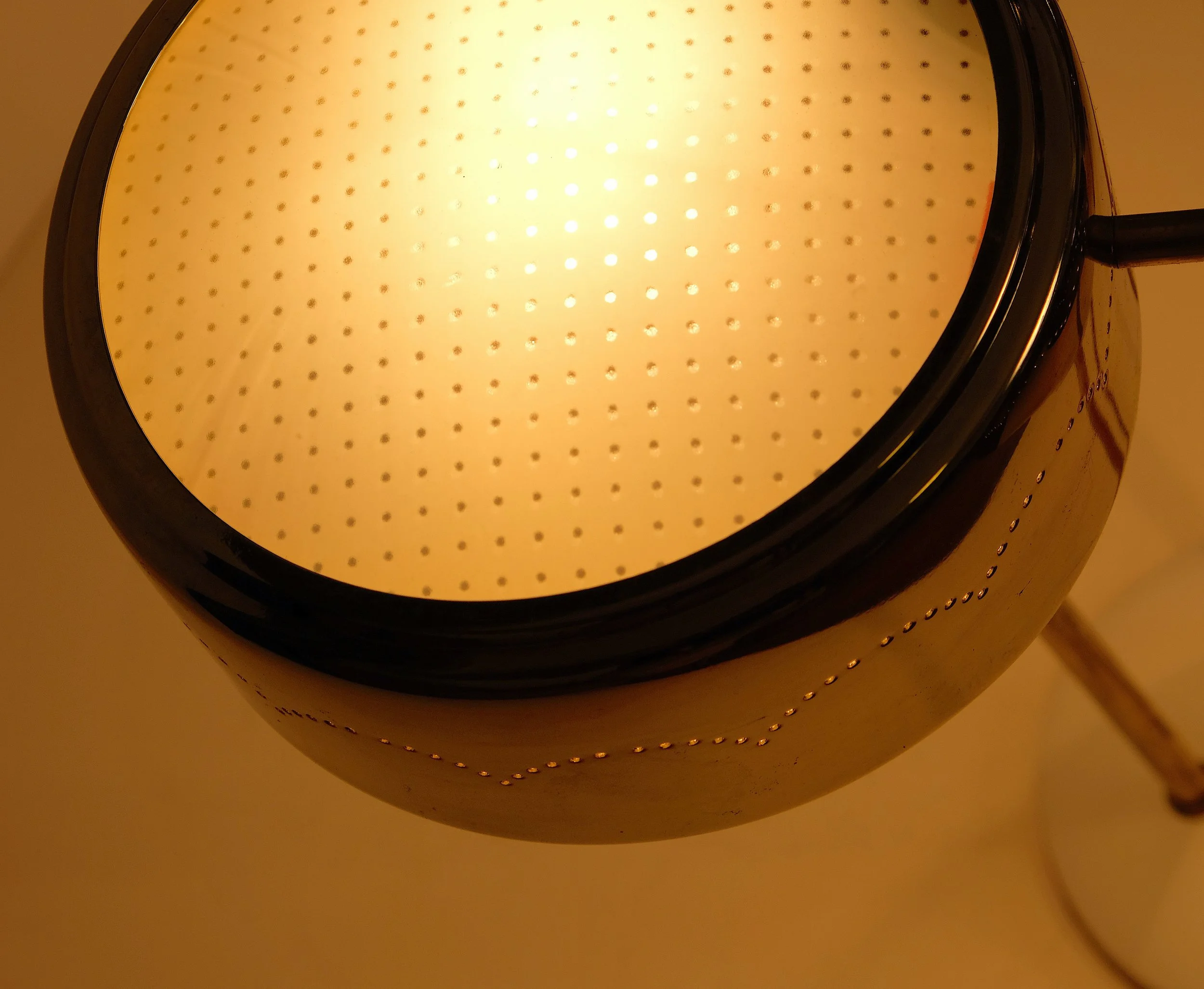 Lightoilier ceilng CU 1.jpg