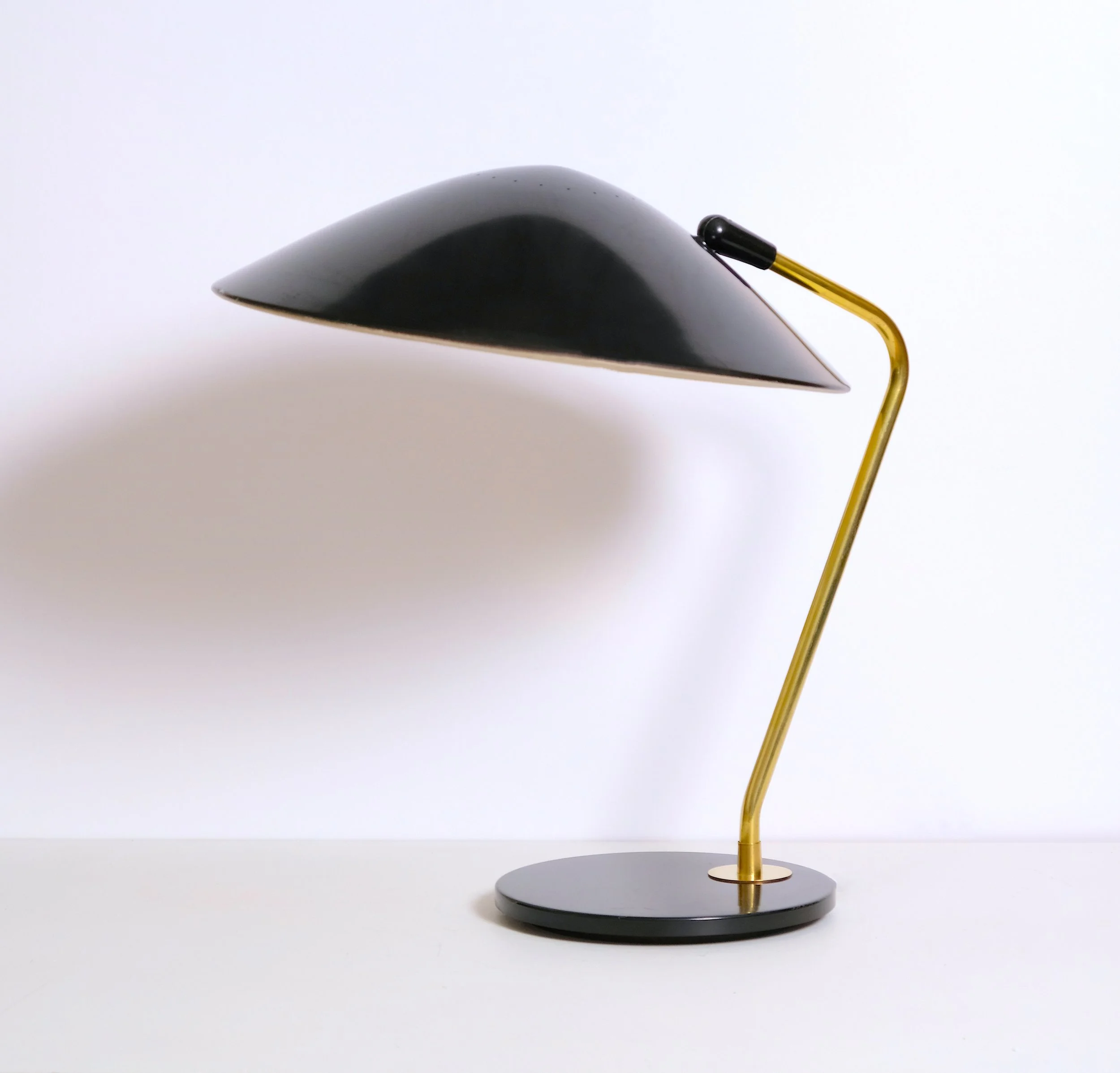 lightolier desk 1.jpg