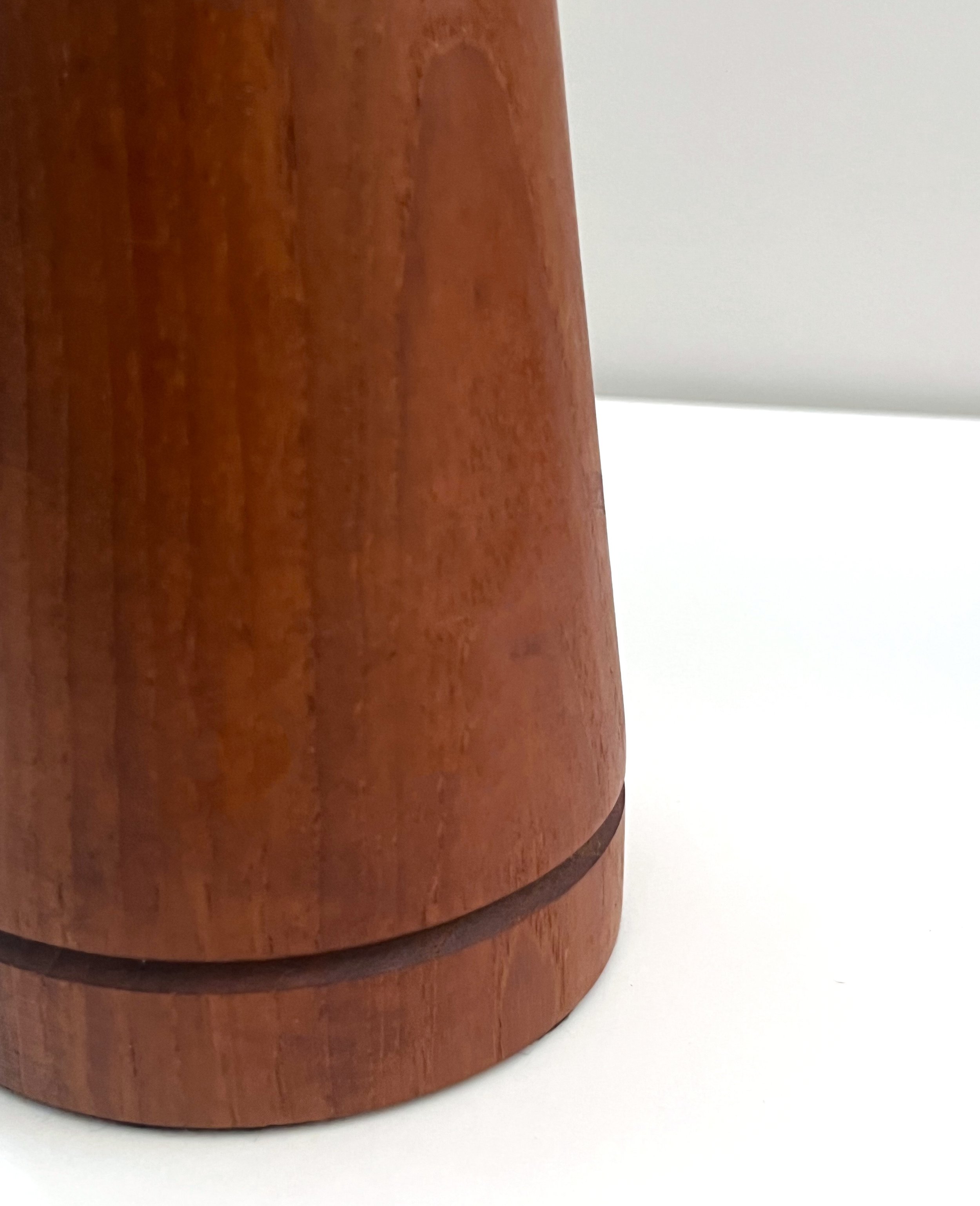 Teak 2 detail 1.jpg