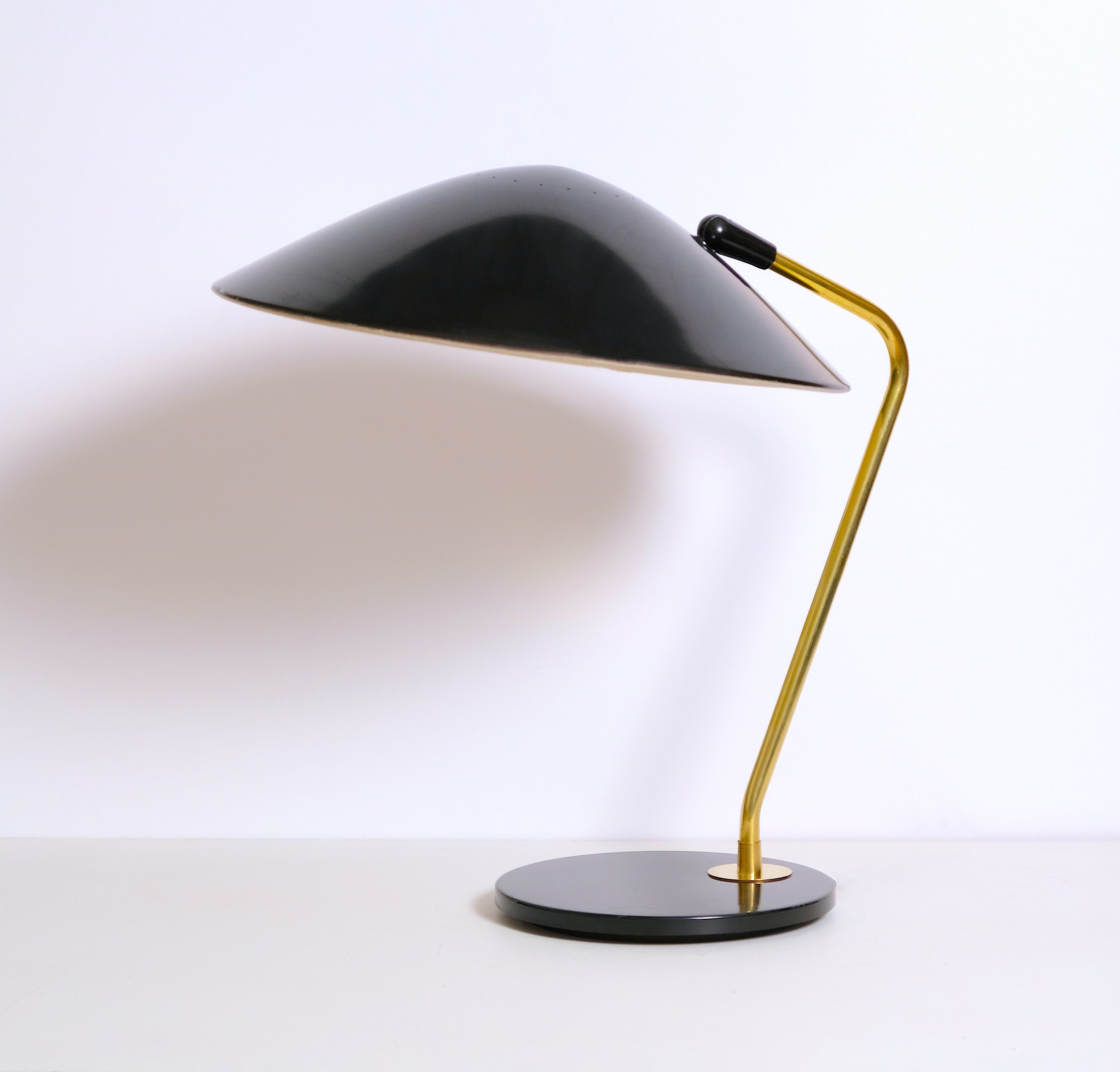 lightolier desk 1.jpg