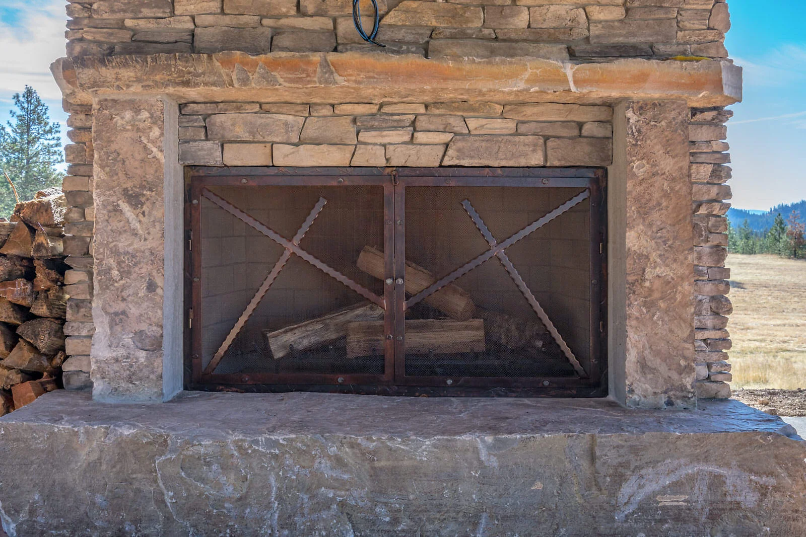 Exterior Fireplace SRunwayLn Tight.jpg
