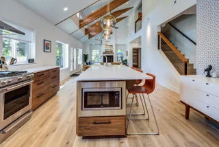 Midcentury Modern Interior Grab Rail 3.jpeg