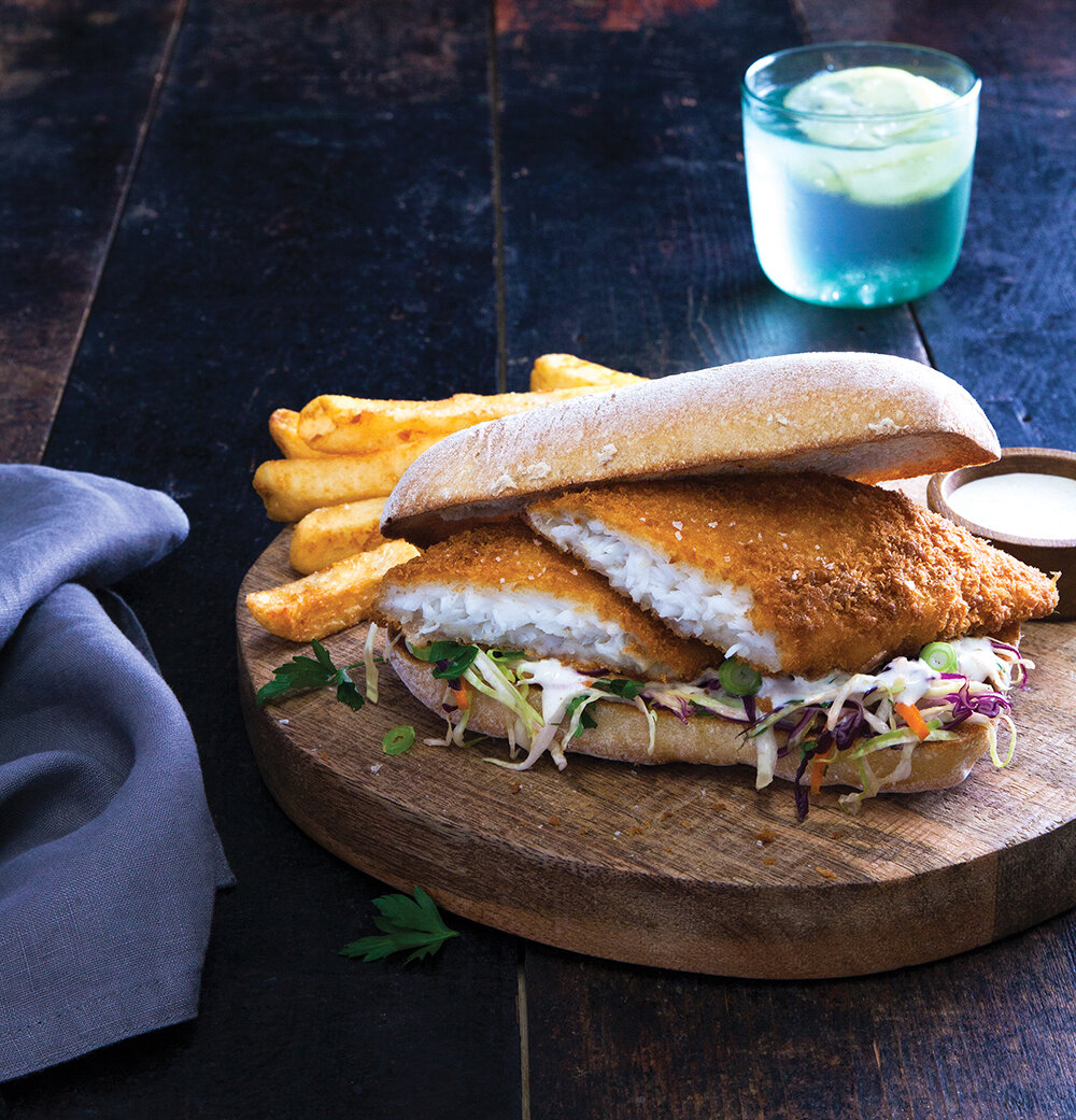 Simplot_I&J Crunchy Crumbed Hoki Fish Burger with Slaw.jpg