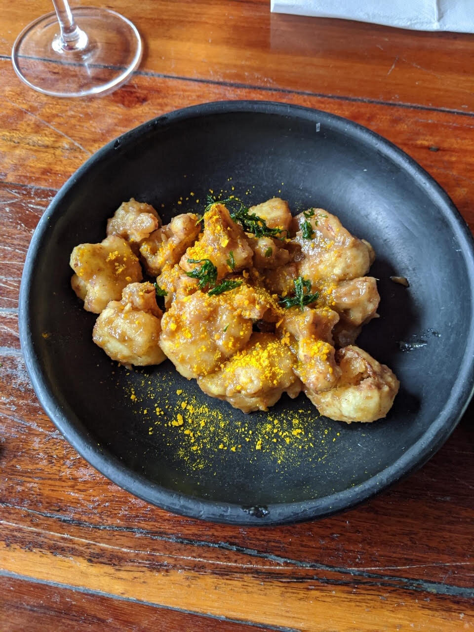 Cauliflower fritters with curry spice