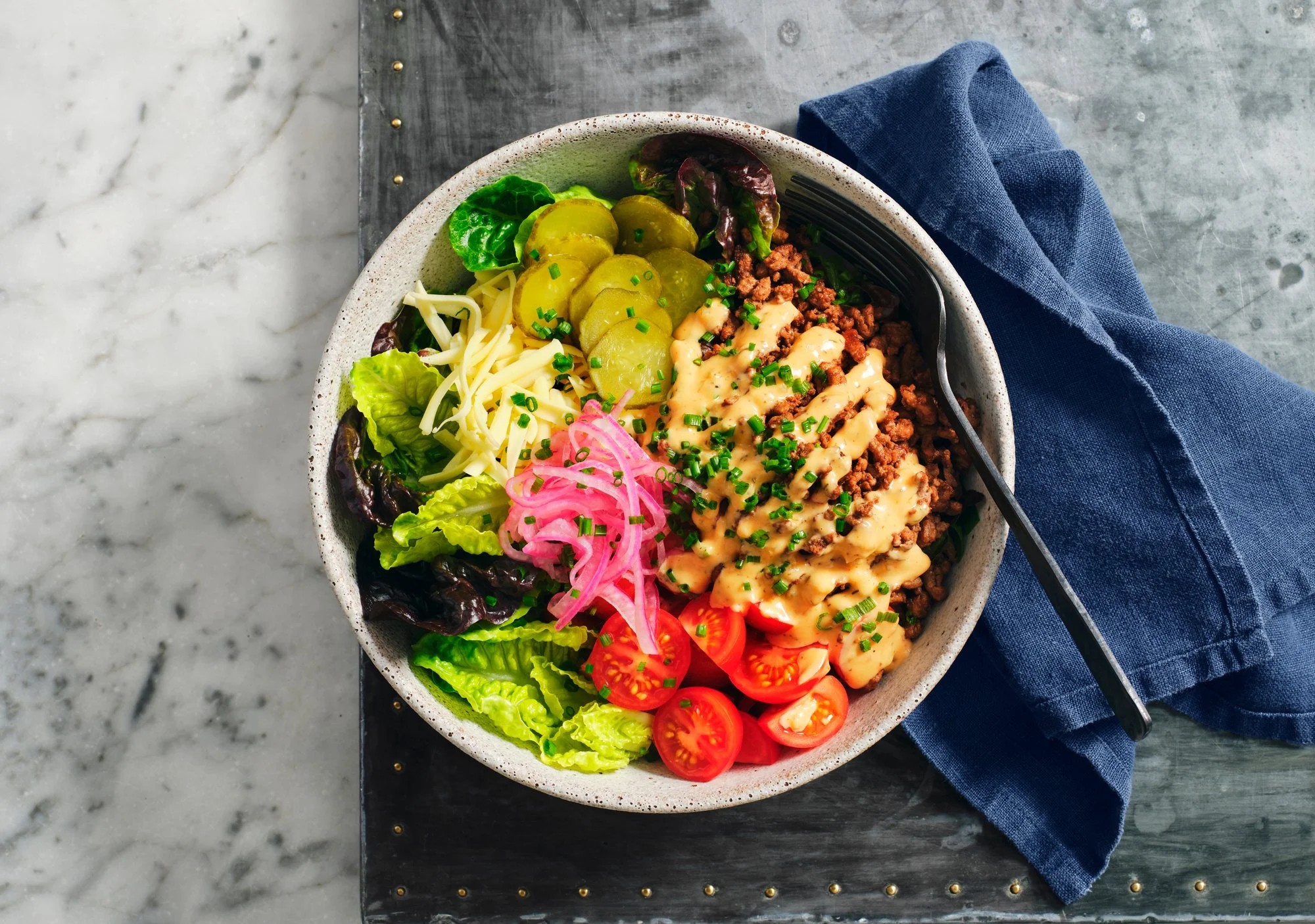 250707_Oli&Vine_Deconstructed-Cheeseburger-Bowl-with-Smoked-Paprika-Dressing_34502_WEB-2.jpg
