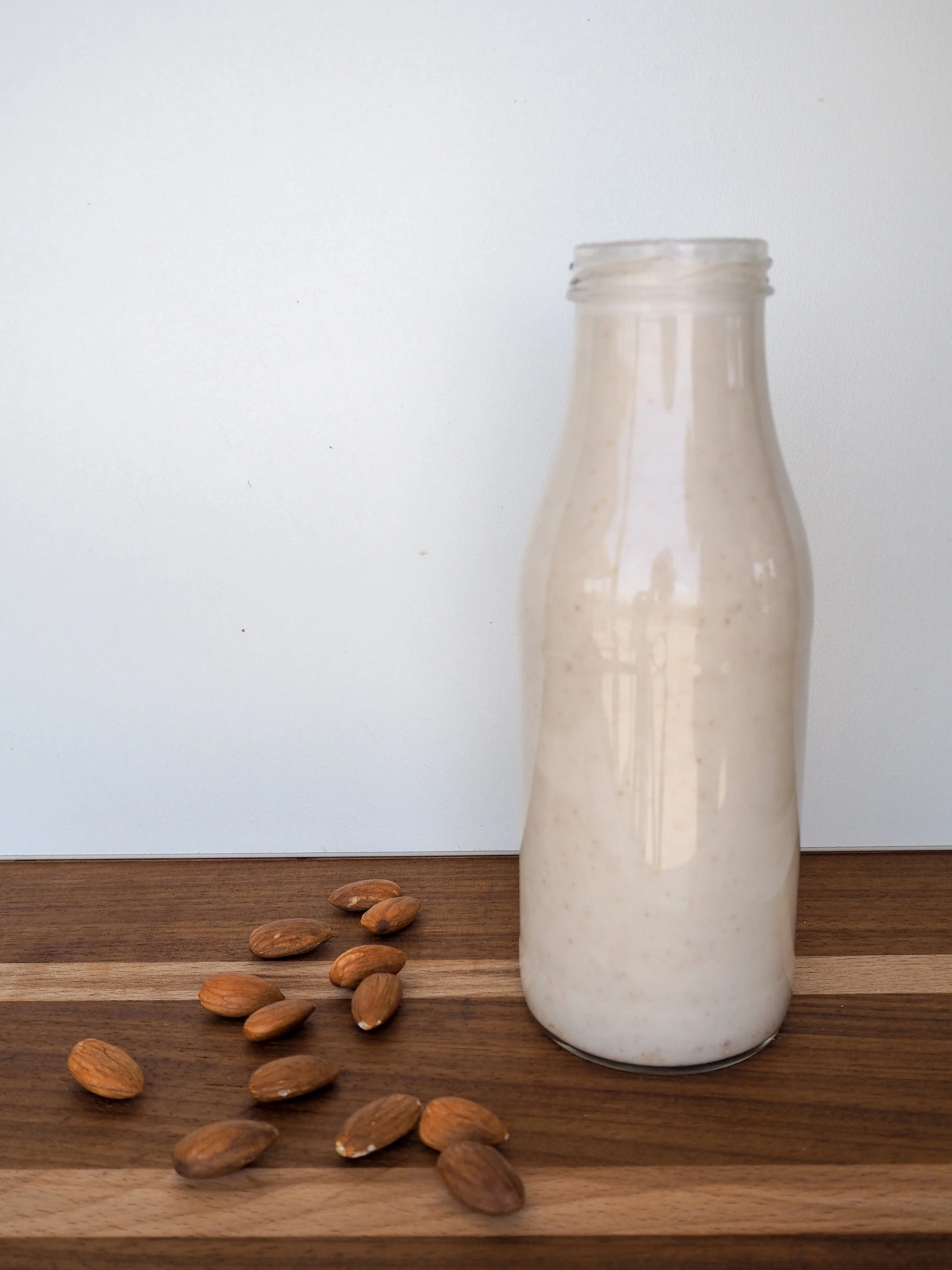 How to make the best Almond Milk (in my opinion) 