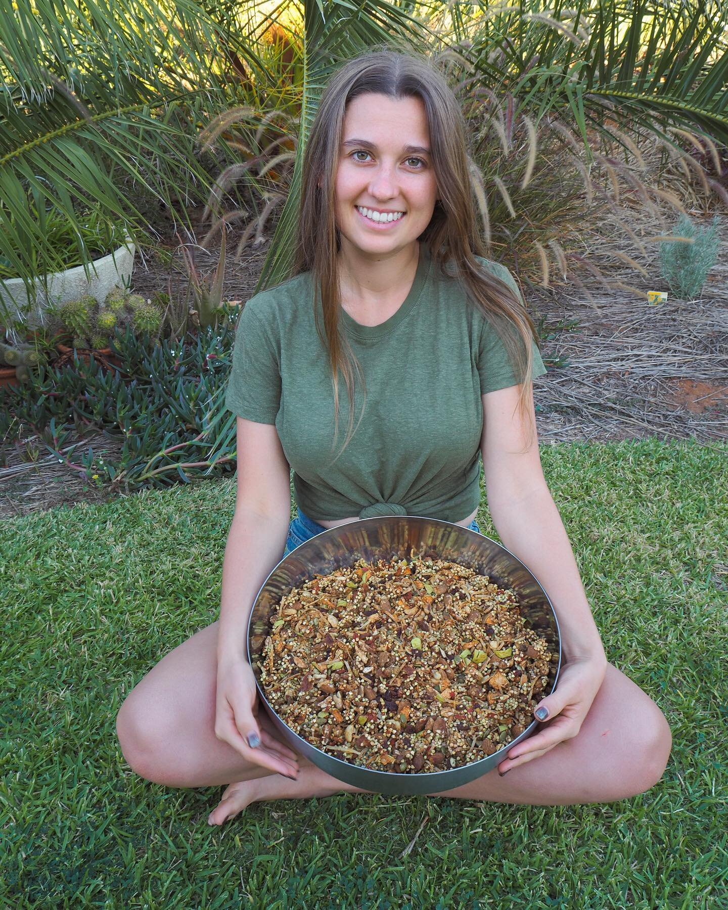 ✧ Something you may not know about me: breakfast is my favourite meal of the day! 
⠀⠀⠀⠀⠀⠀⠀⠀⠀
✧ I love cooking anything but breakfast is especially a favourite as you can jam pack it with nutrients to give you the best possible start to the day - plus