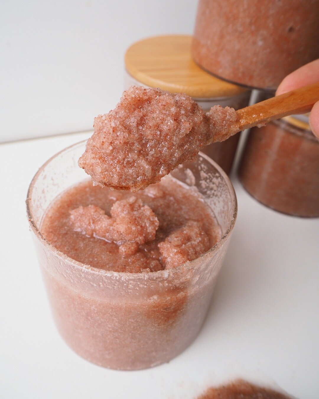 ✧ Take Care of YOUR Body ✧
⠀⠀⠀⠀⠀⠀⠀⠀⠀
Just posted a new blog post and recipe for this Himalayan Salt body scrub ⠀⠀⠀⠀⠀⠀⠀⠀⠀
⠀⠀⠀⠀⠀⠀⠀⠀⠀
✧ Recipe is super easy with only 3 ingredients⠀⠀⠀⠀⠀⠀⠀⠀⠀
⠀⠀⠀⠀⠀⠀⠀⠀⠀
✧ Give you the softest glowing skin ⠀⠀⠀⠀⠀⠀⠀⠀⠀
⠀⠀⠀⠀⠀⠀⠀
