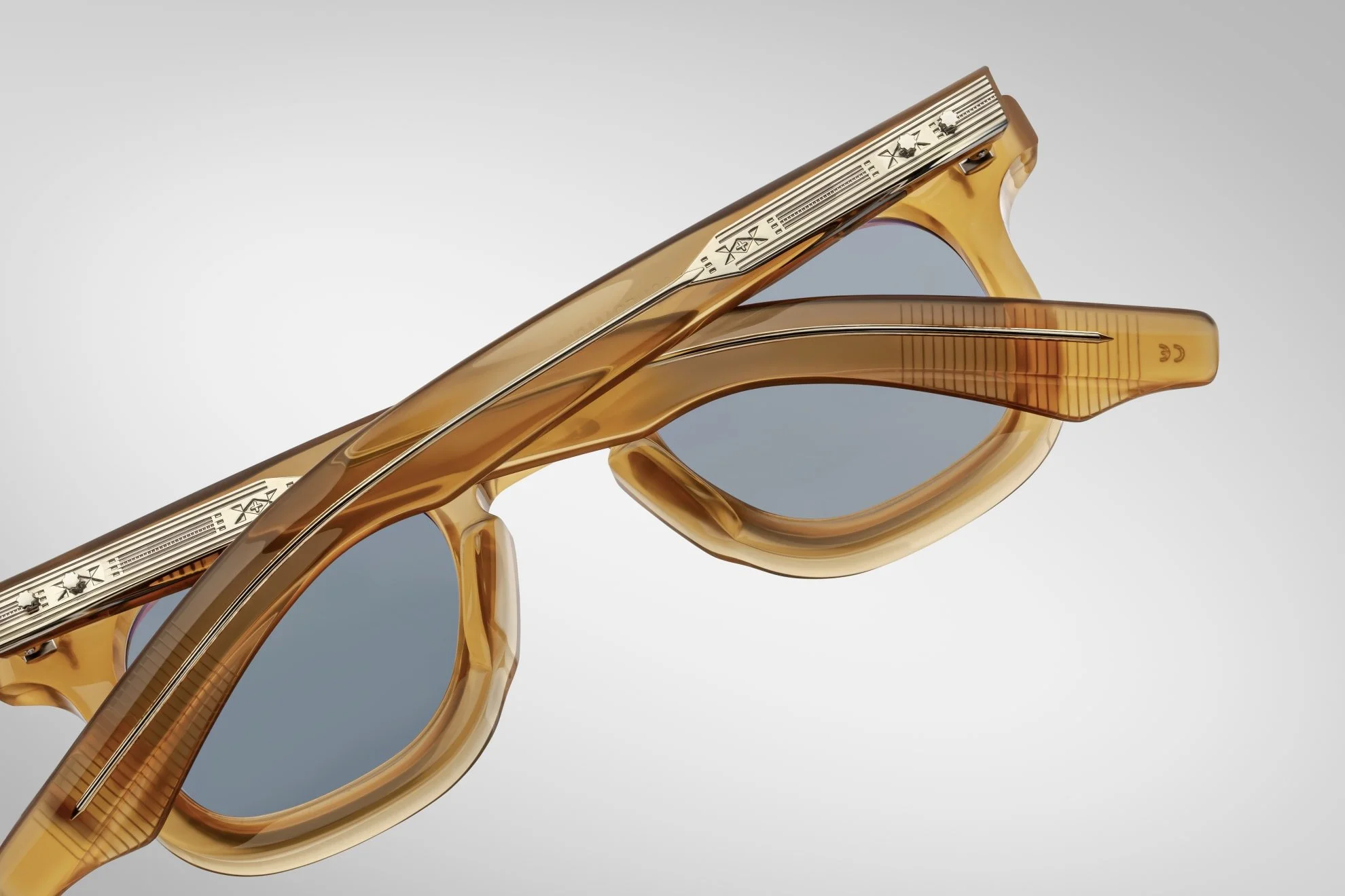 Devaux_Saffron_Detail-002-Resized_5377x3585_e5zxaw.jpg