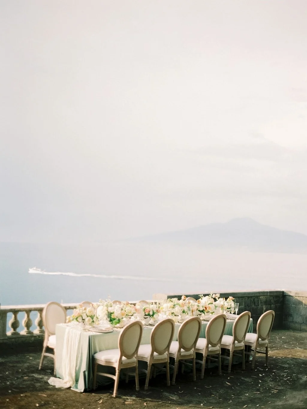 A few summers ago, we took a trip to Sorrento for a huge vacay before we had the kiddos. At the same time, I had the opportunity to work with some of the best creatives in the industry for a gorgeous shoot at Sorrento. These photos reminded me of my 