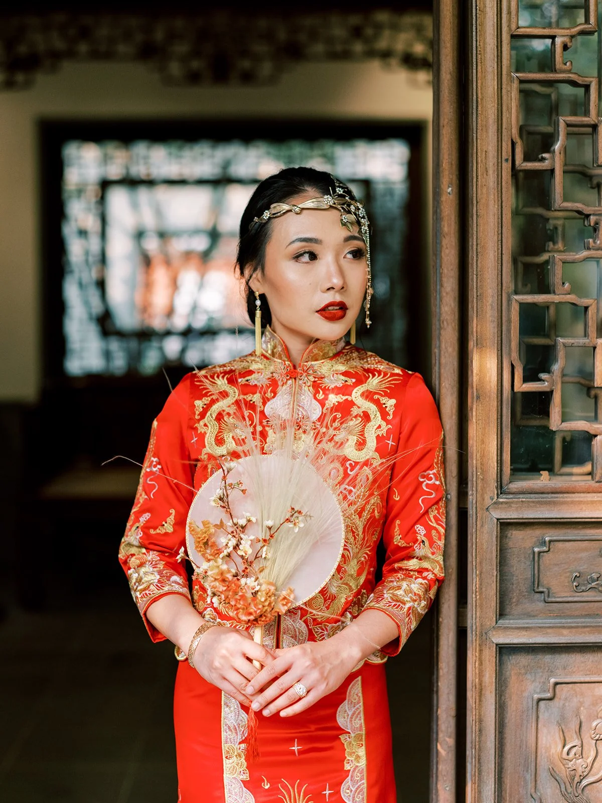 Carlos-Hernandez-Photography-Lan-Su-Garden-Portland-Oregon-Chinese-Bridal-Wedding-064.jpg