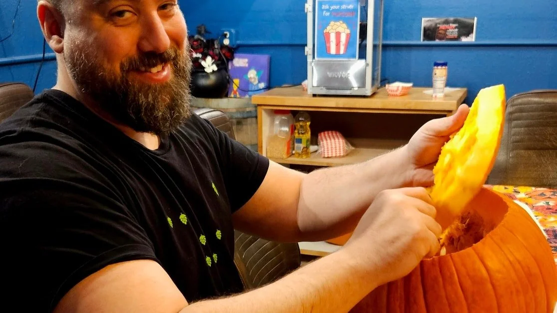 3 hours left to get your carve on! We're open with pumpkin carving fun till 9:00 🔪