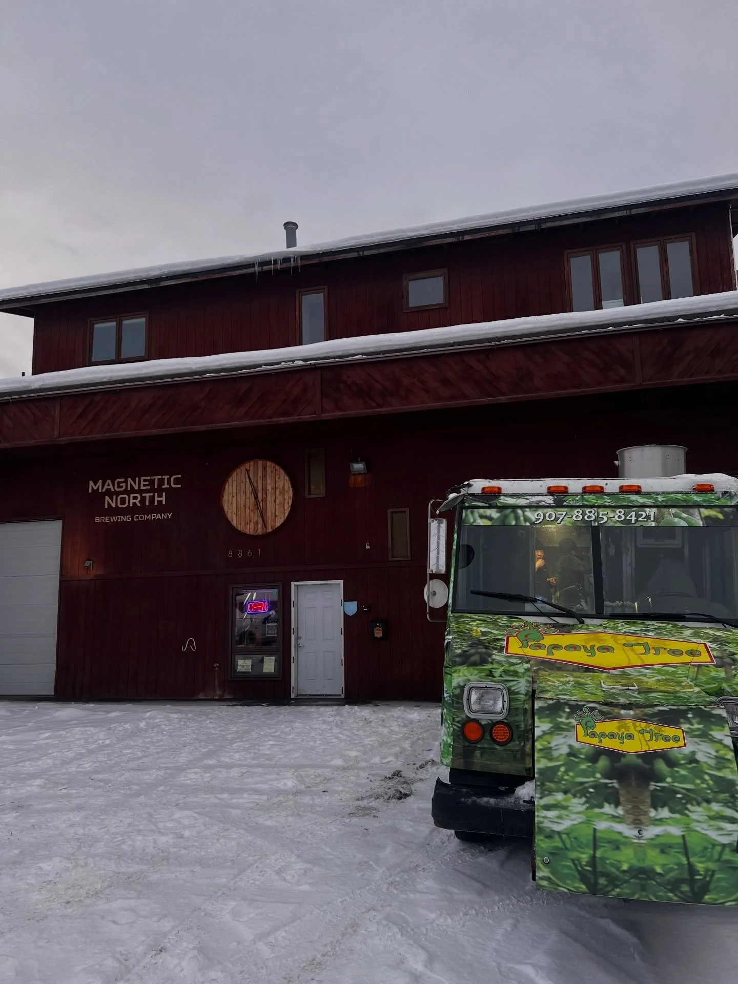 @papayatree_net  today! Join us in the taproom for good food, good beer and good friends. 4-9 😘