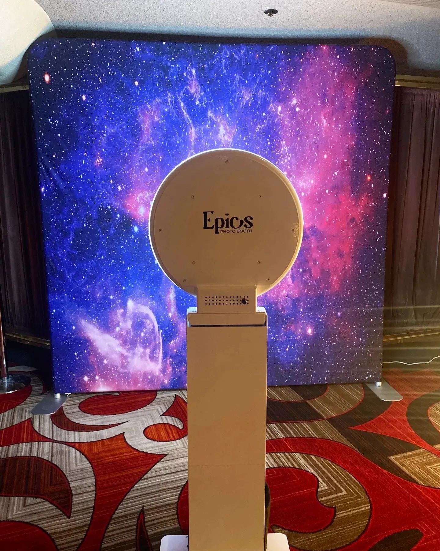 Cosmic canvas 🌌 looking 🔥lately! This backdrop may seem a little much but it really looks stunning and polished in photos! Swipe 👀 to see!
.
.
.
#PhotoBoothReno #RenoPhotoBooth #NuggetCasino #RenoPhotoBoothRental