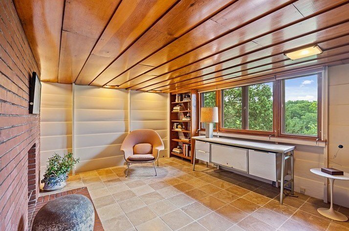 Love original custom modernist interiors? Join us 10/14 for four interior tours of midcentury designs by Wrightian architects Peter Berndtson &amp; Cornelia Brierly ❤️🎟️Tickets in bio link! Hear from the homeowners about their experience living in a