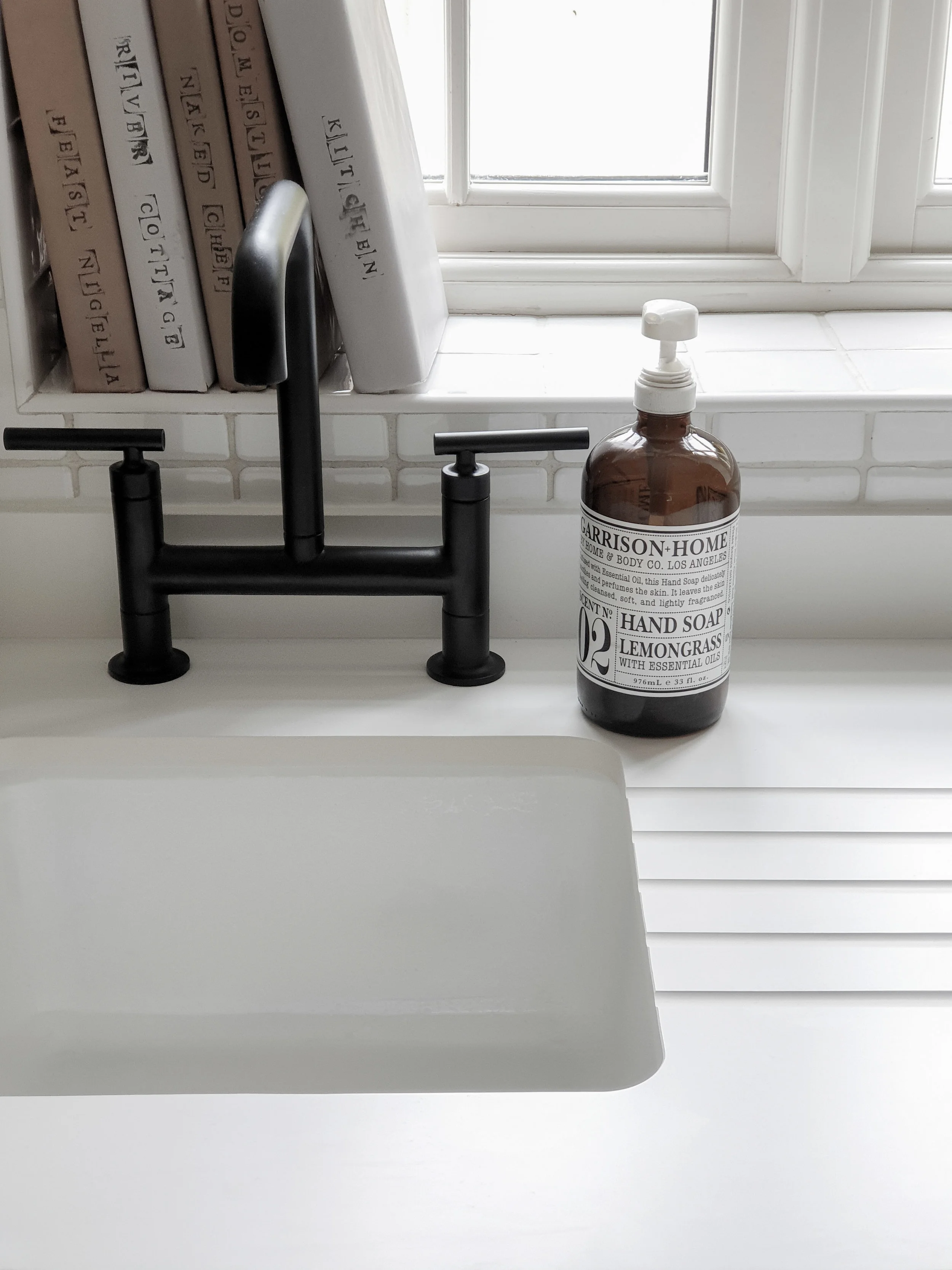 An under mounted sink and draining grooves were an absolute must!