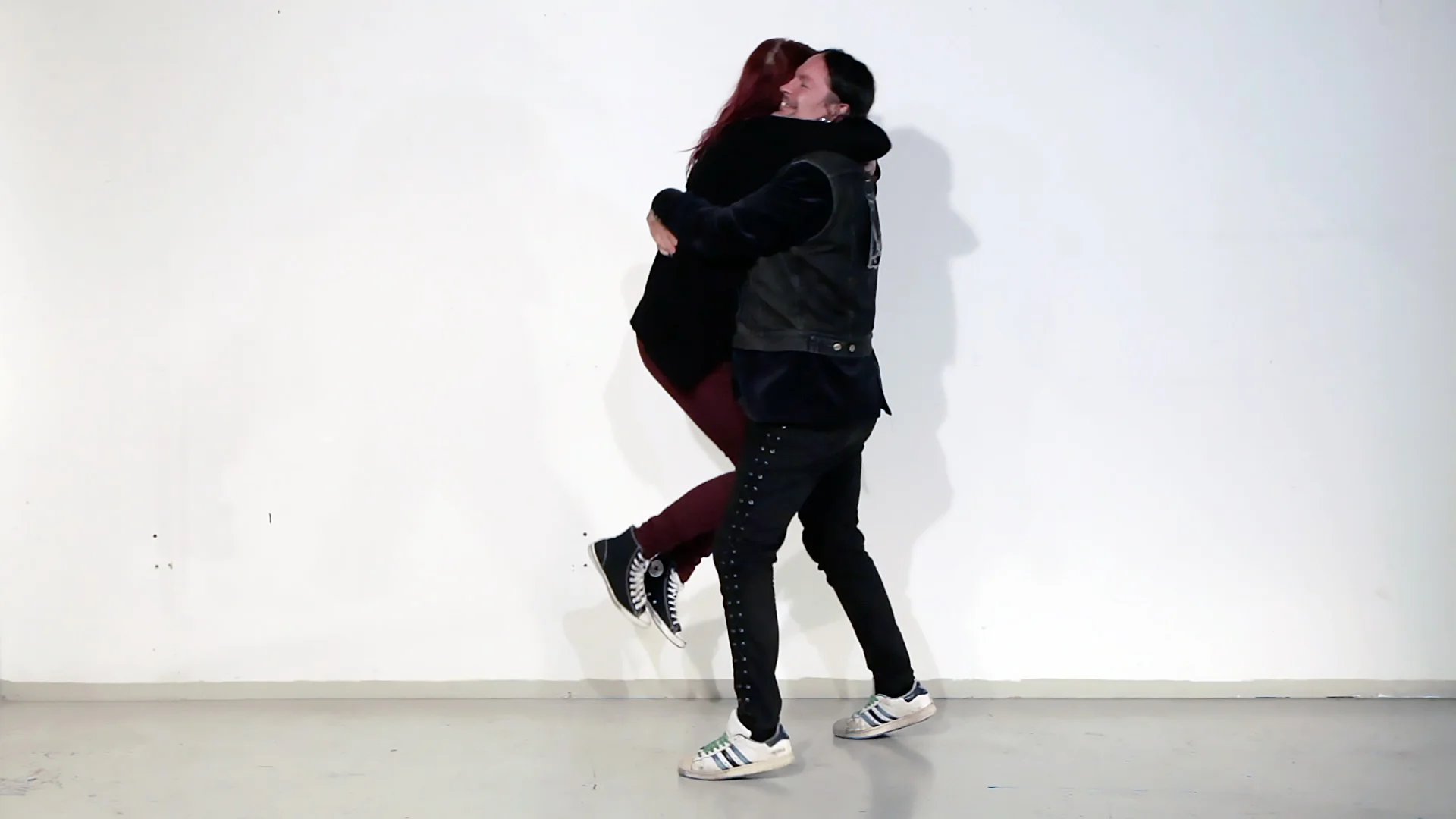 paavo_räbinä_videoinstallaatio,'Me'_still kopio.jpg