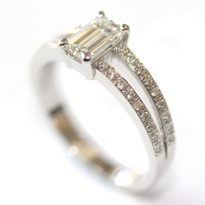 Emerald Cut Diamond Engagement Ring with Split Diamond Set Shoulders 4.jpg
