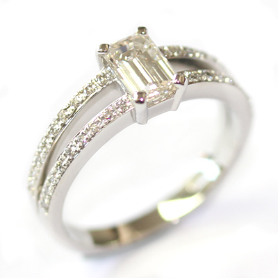Emerald Cut Diamond Engagement Ring with Split Diamond Set Shoulders 6.jpg