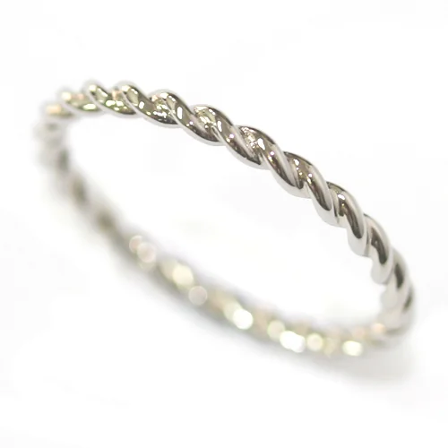 Platinum Twisting Wedding Ring 1.jpg