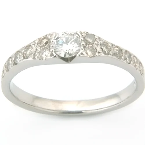 18ct White Gold Round Brilliant Cut Diamonds Dress Ring.jpg