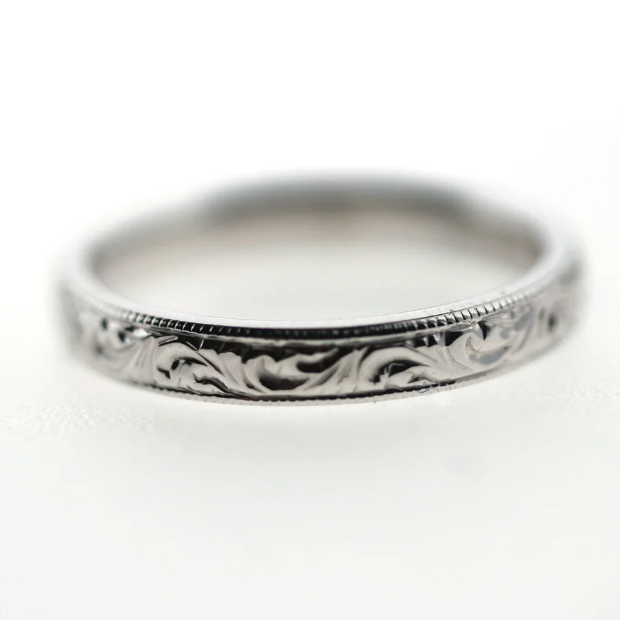 18ct White Gold Engraved Wedding Ring