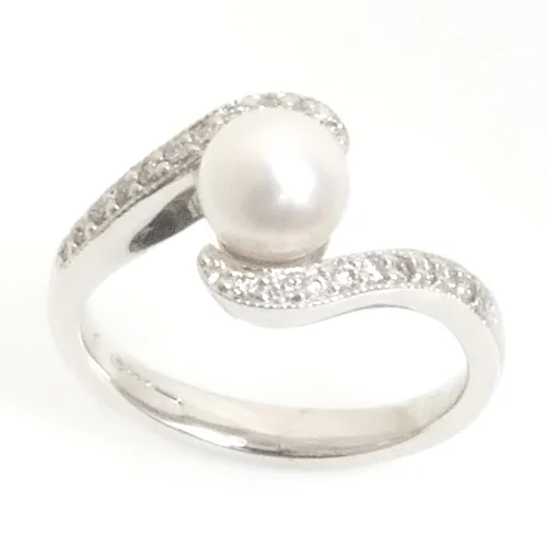 18ct White Gold Diamond and Pearl Engagement Ring.jpg