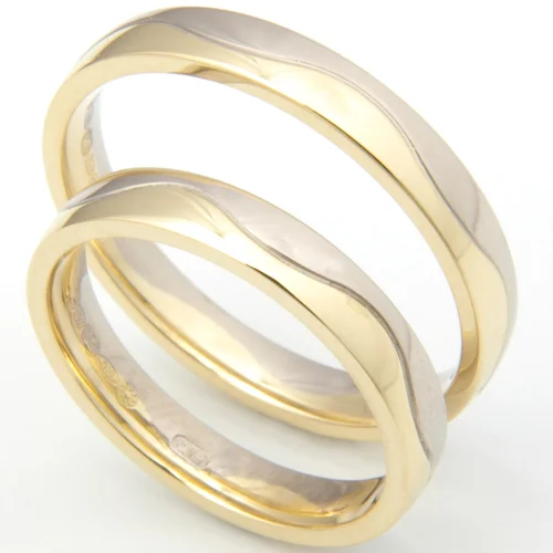 18ct White Gold Hand Engraved Wedding Rings.jpg