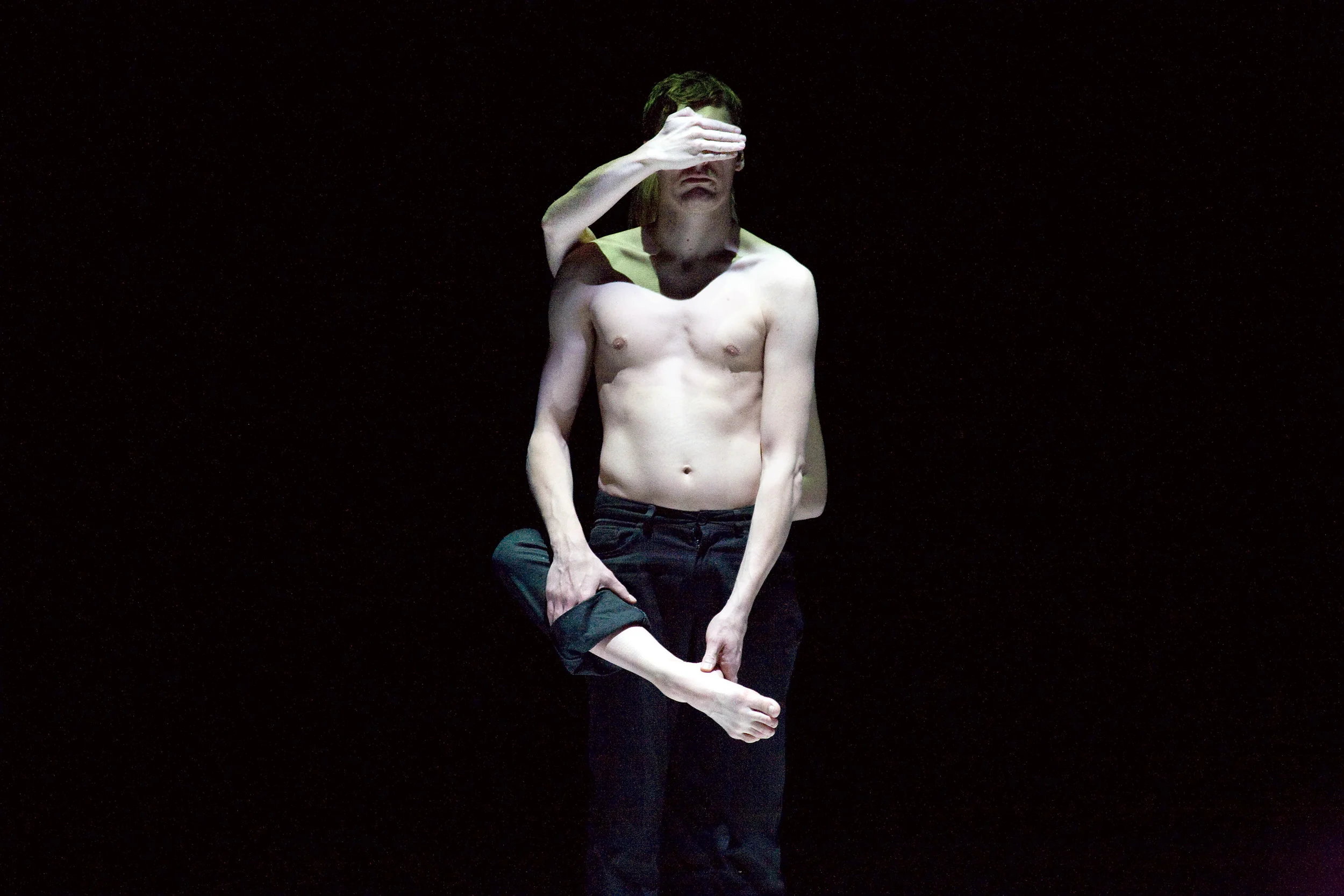 je-ne-vois-pas-la-femme-cach-e-dans-la-for-t-compagnie-sam-hester