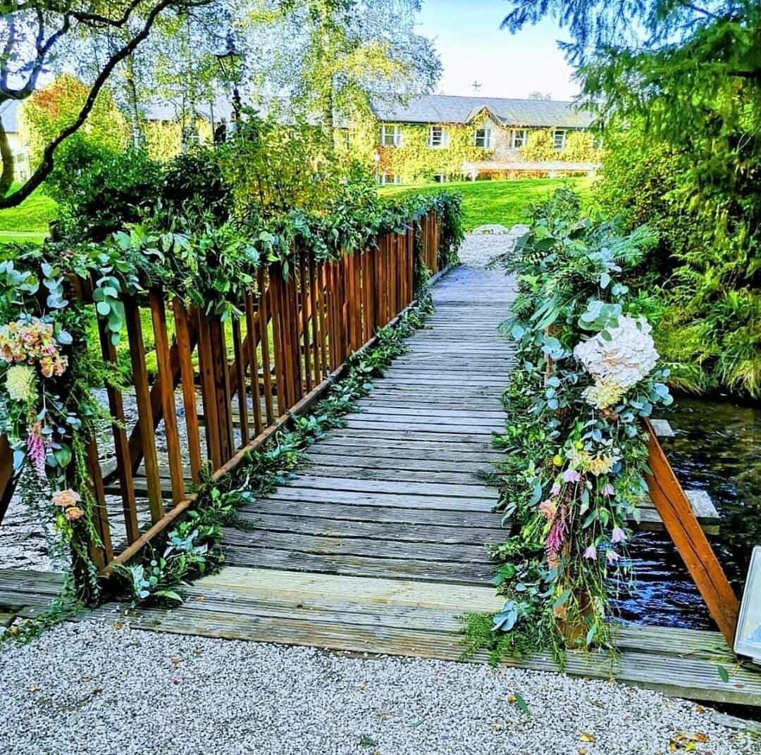 Bridge to Wedding Ceremony - Fiftyflowers
