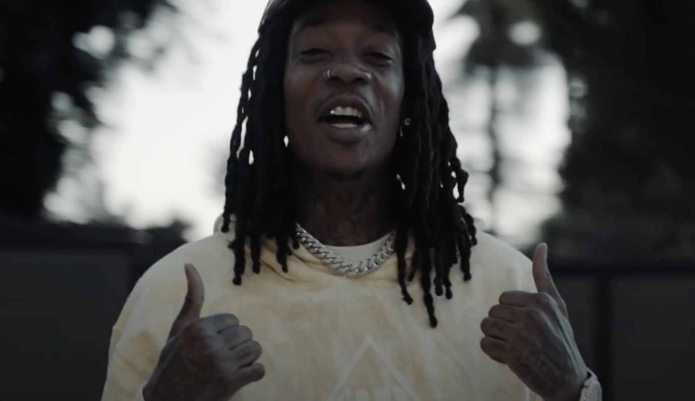 Shoreline Mafia - How We Do It (feat. Wiz Khalifa) [Official Music Video]