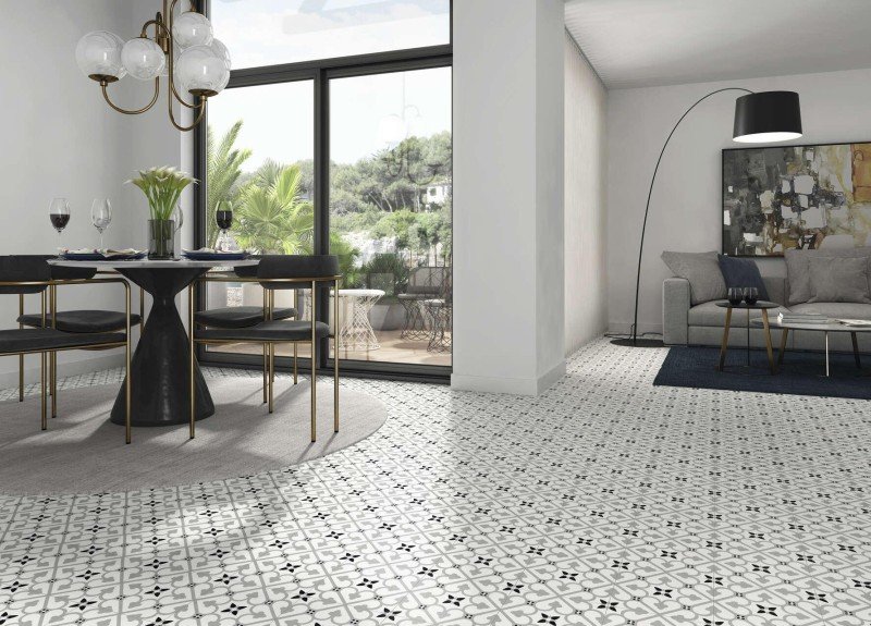 LOUIS GRIS-mate-45x45-amb01-medium.jpg