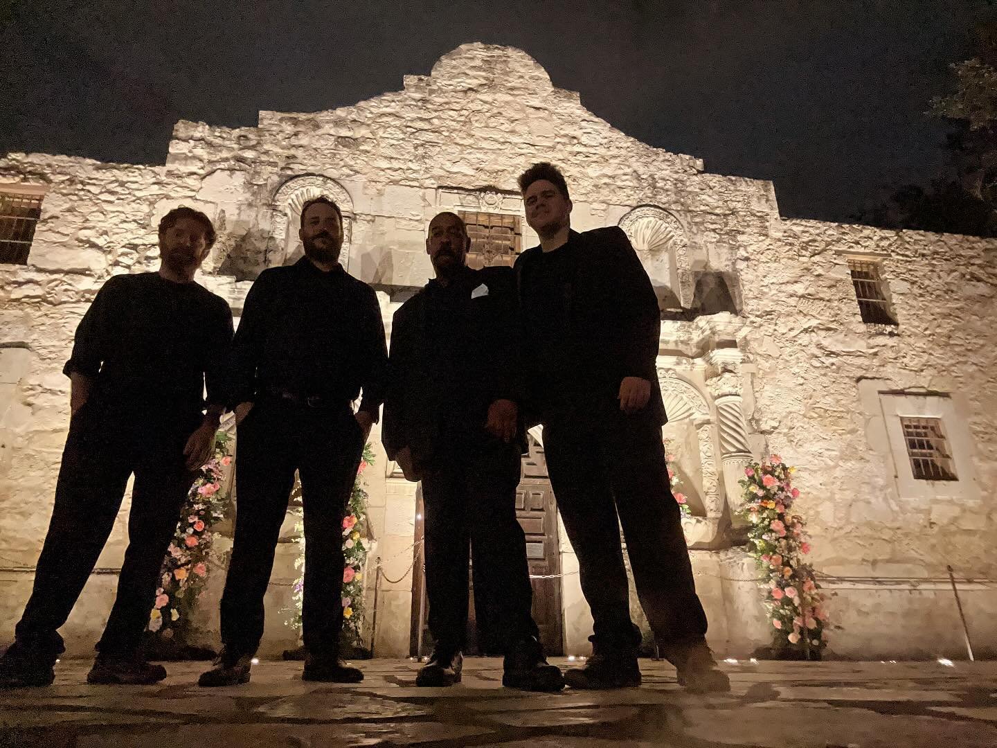 Basement at The Alamo wasn&rsquo;t open so here&rsquo;s a pic of the crew tonight. Wedding gig, had a blast!