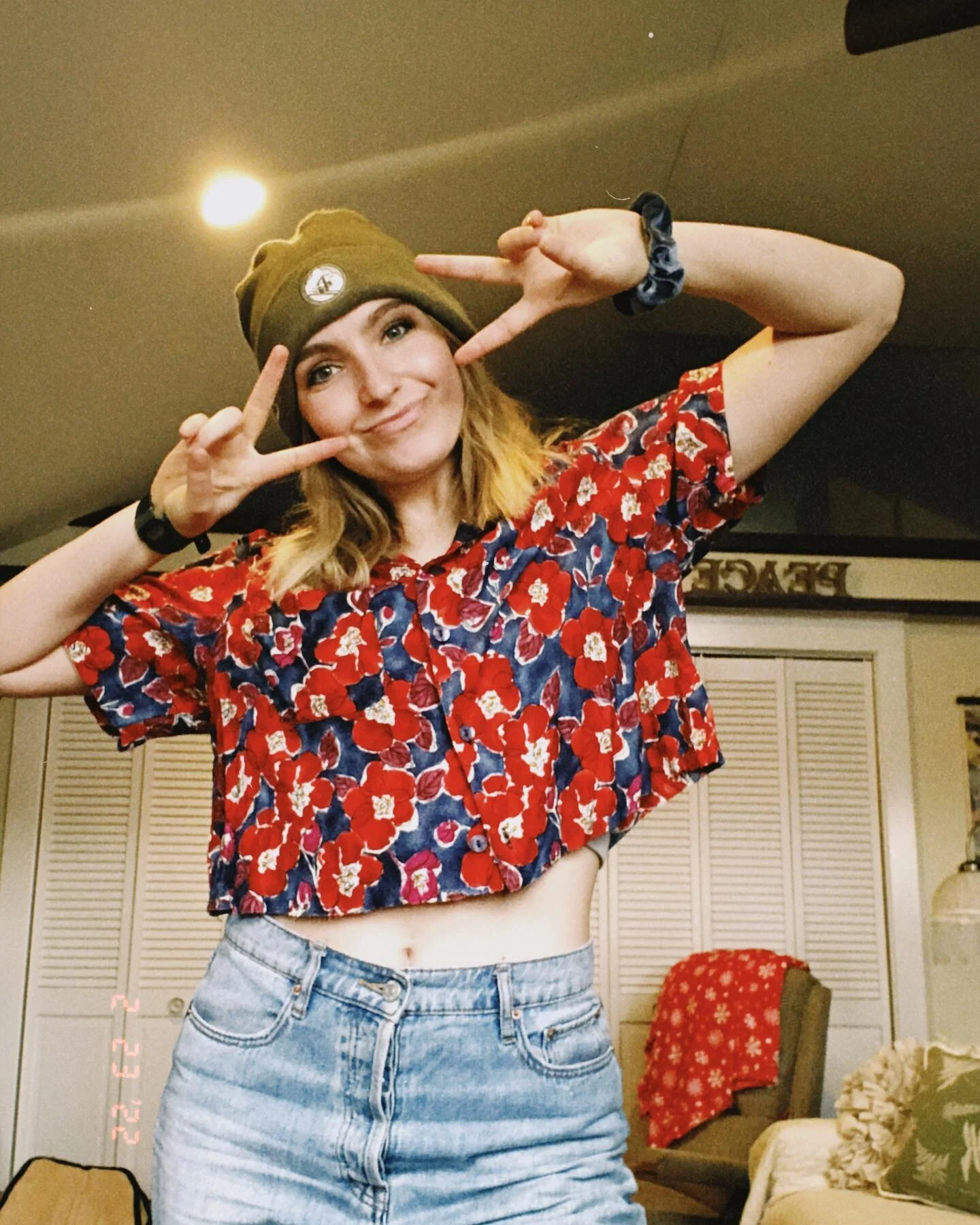Goofy goofy girl is weather confused, goofy goofy girl is easily amused 📷😛