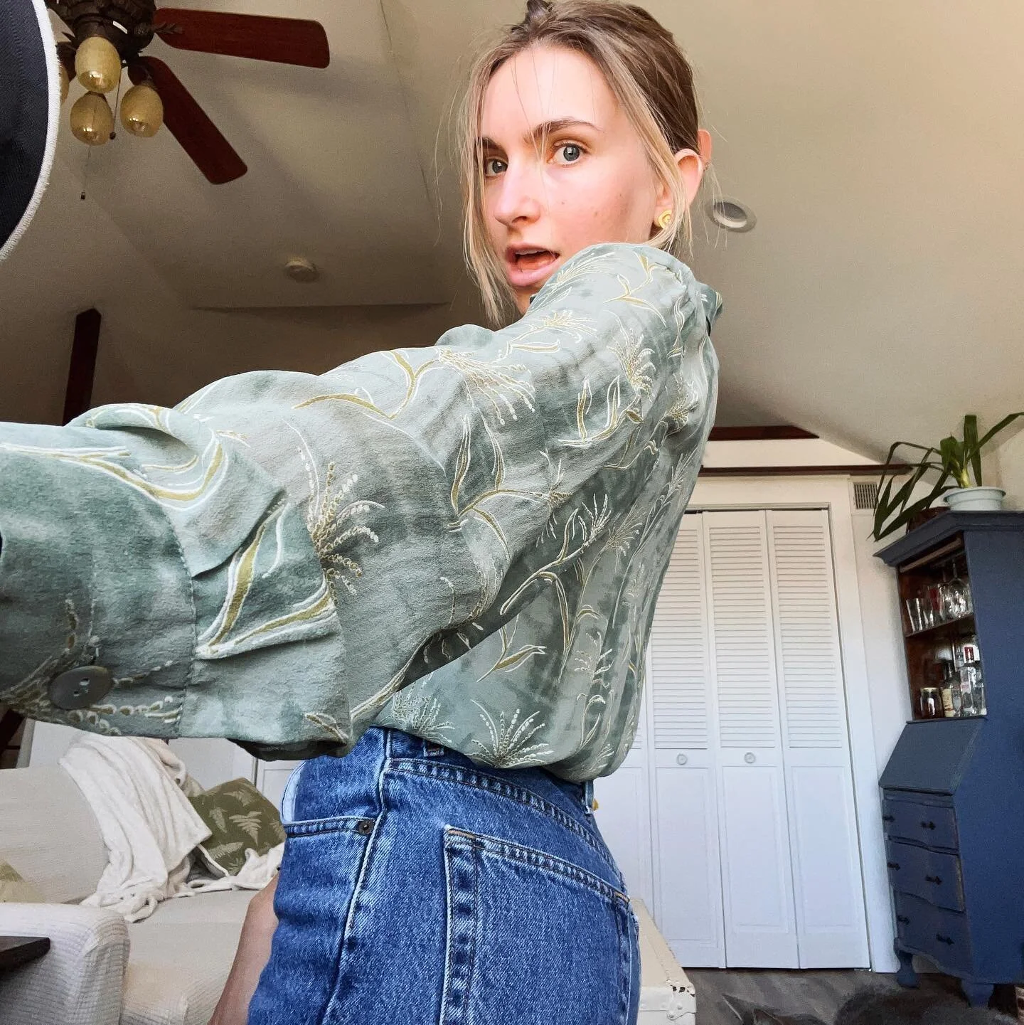 When you thrift jeans that actually fit 😮🪴🥹🫧