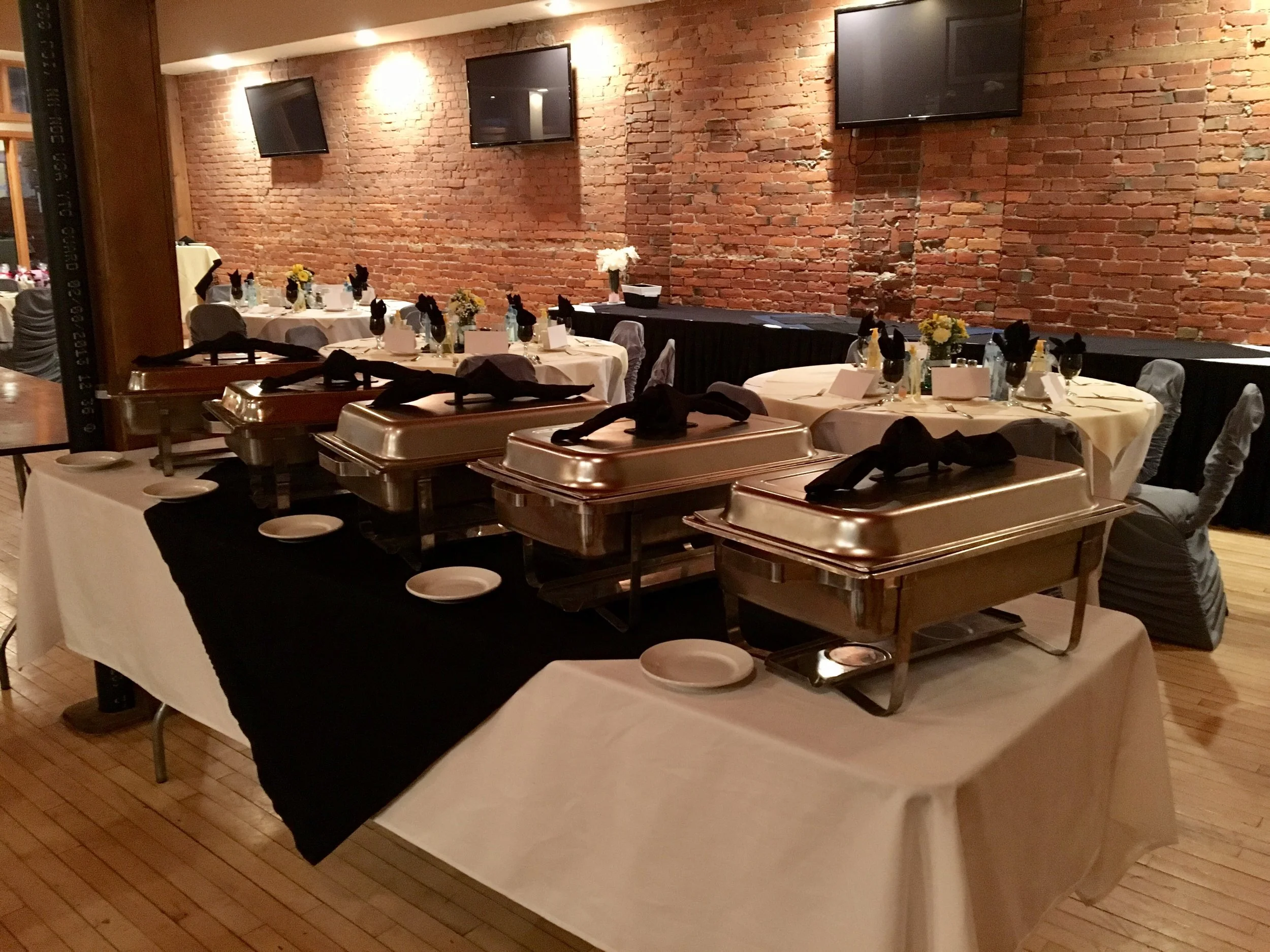 Mid room buffet banquet setup.jpg