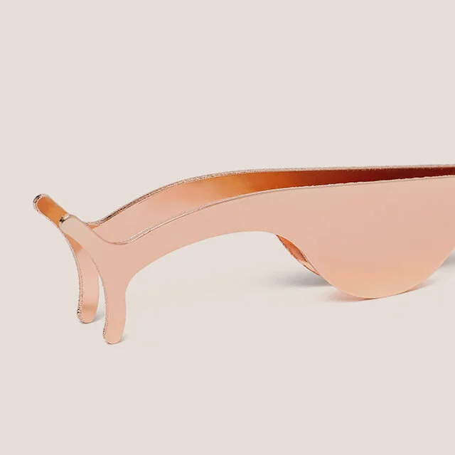 Tweezer background.jpg