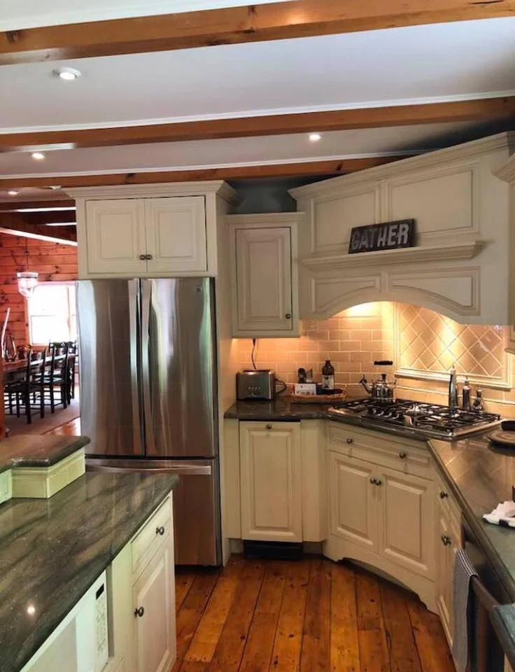 jamis kitchen.jpg