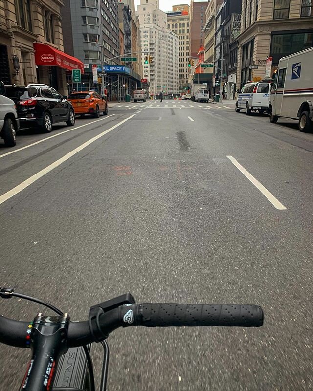 This is Broadway, on a beautiful day in spring, usually it&rsquo;s a rush dodging people, cars and all kinds of wonderful New York weirdness. Usually it&rsquo;s noisy, has a unique scent and it always makes me smile. Yesterday I went 18 blocks withou