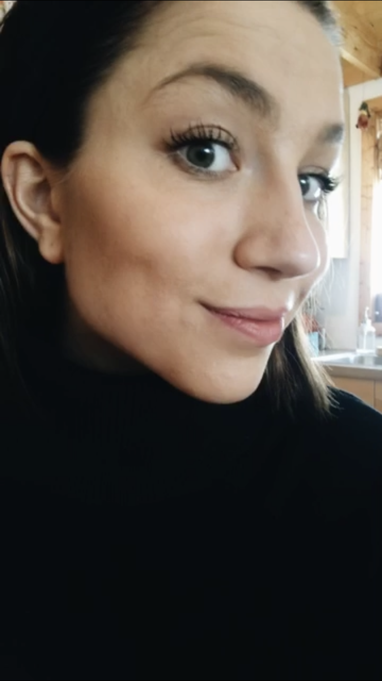 The Natural Girl's Guide To Growing Her Eyelashes