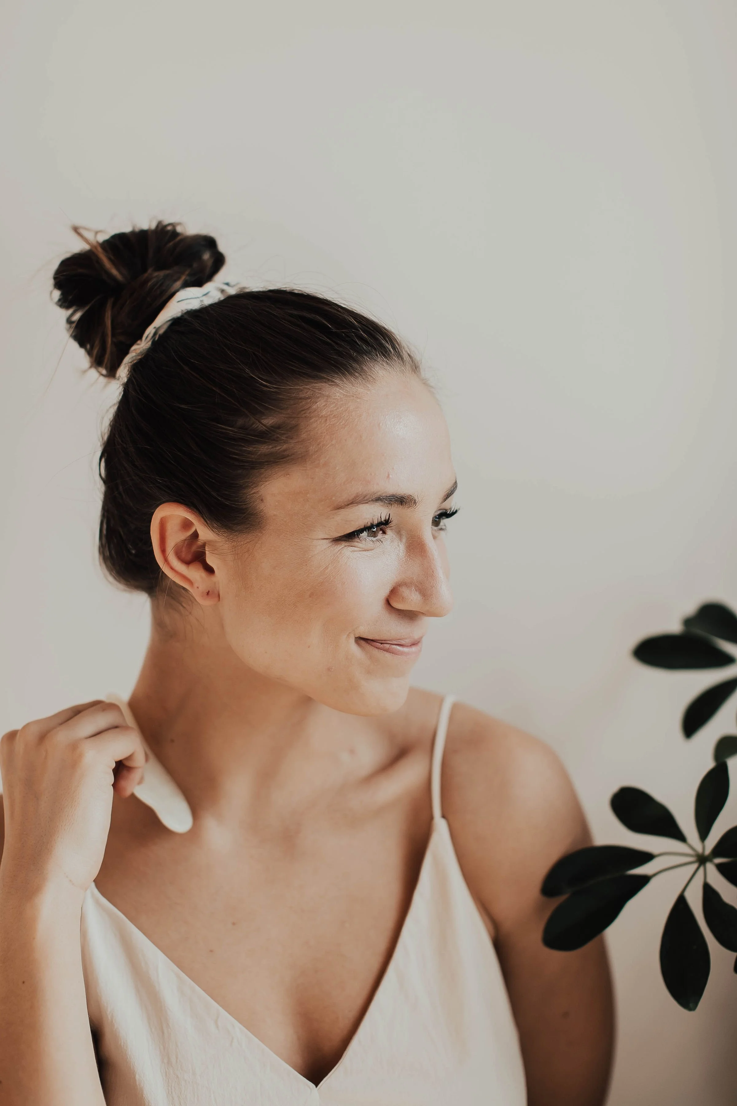All-Natural Skincare Tips To Prevent Wrinkles (Straight From A Holistic Esthetician!)