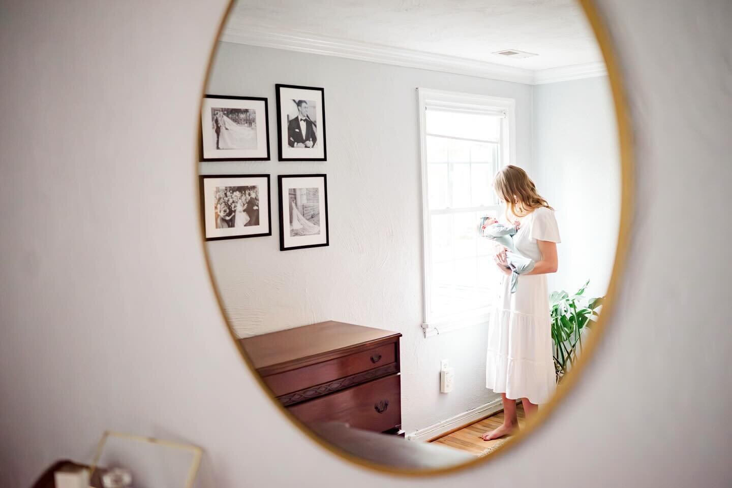 What a special newborn session today! I LOVED meeting the Quinn family! A rainy afternoon filled with chatting, memory making and a few pictures 😉 
.
.